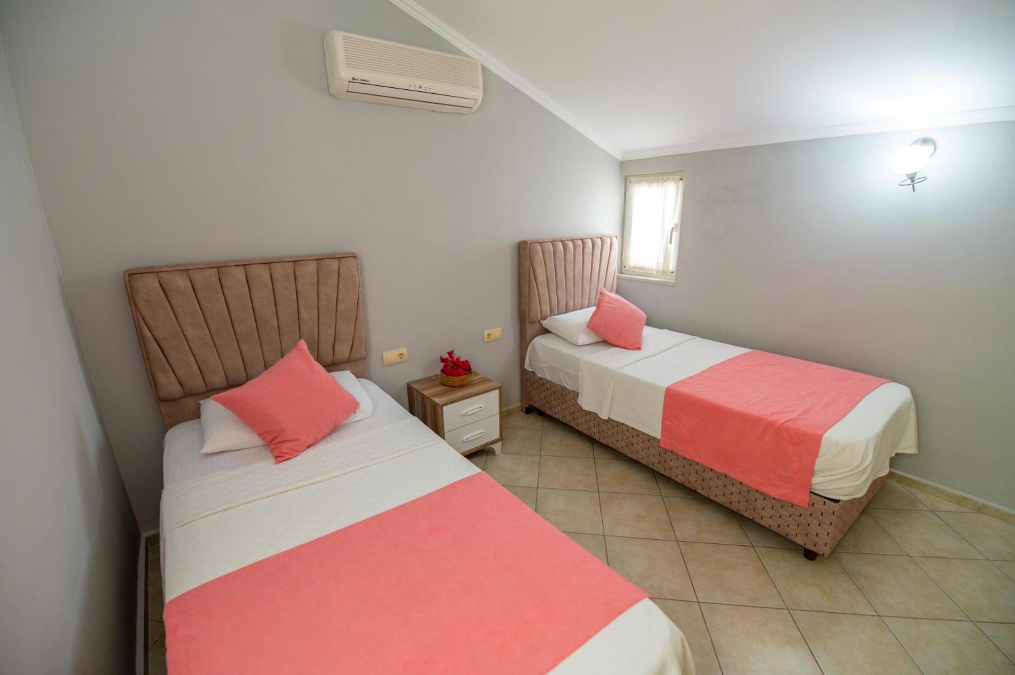 Sunset Beach Club Aqualettings Oyster 5 Fethiye Exterior foto